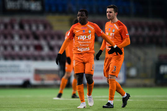 AFC Eskilstunas Ousmane Camera och Kadir Hodic deppar