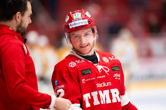 Timrås Sebastian Ohlsson och materialförvaltare John