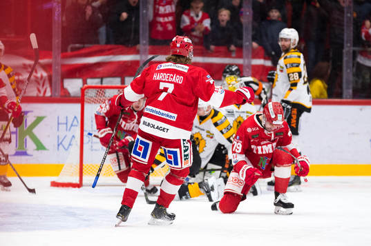 Timrås Marcus Hardegård och Ludvig Rensfeldt jublar