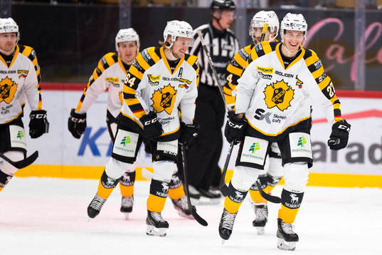 Skellefteås Robin Alvarez jublar