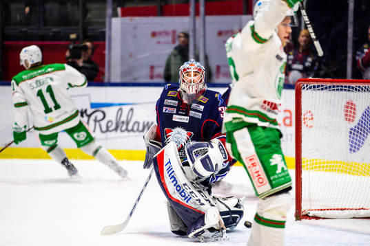 Linköpings målvakt Jacob Johansson deppar eter 1-1