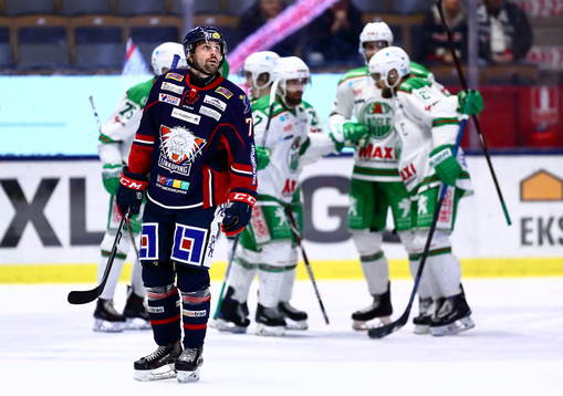 Linköpings Daniel Olsson-Trkulja deppar medan Rögles