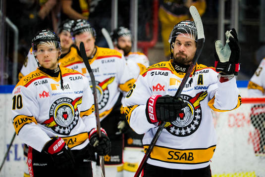 Luleås Niklas Olausson jublar
