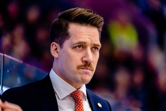 Växjös tränare Sam Hallam