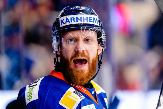 Växjös Liam Reddox skriker