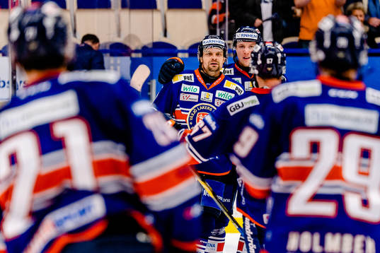 Växjös Janne Pesonen och Joel Persson jublar