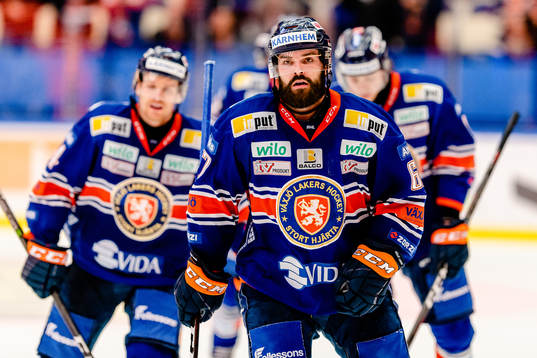 Växjös Linus Fröberg jublar