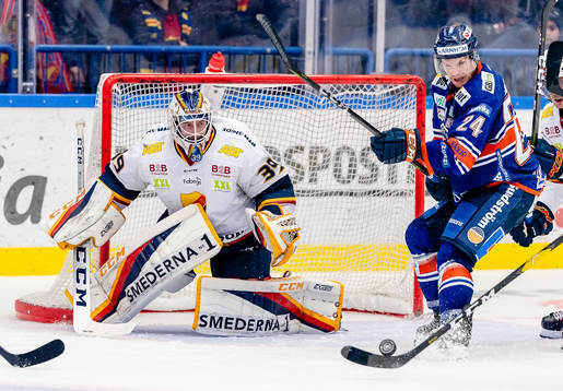 Växjös Brendan Shinnimin oroar framför Djurgårdens