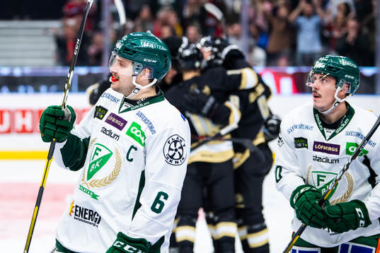 Färjestads Mikael Wikstrand deppar