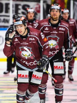 Malmö Redhawks Konstantin Komarek jublar