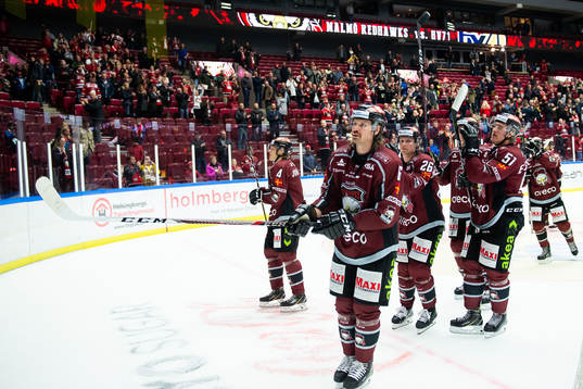 Malmö Redhawks spelare jublar