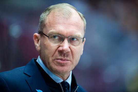 s tränare Johan Lindbom