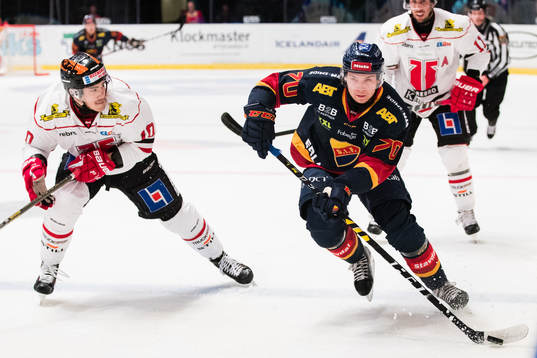 Örebros Shane Harper och Djurgårdens Marcus Davidsson