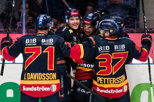 Djurgårdens Jonathan Davidsson, Axel Jonsson Fjällby och
