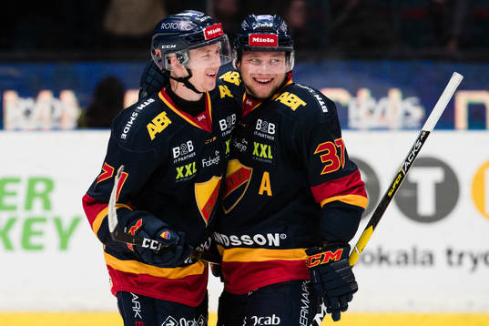 Djurgårdens Jonathan Davidsson och Jesper Pettersson jublar