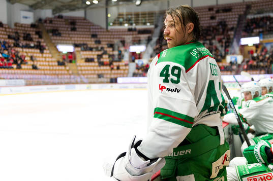 Rögles målvakt Justin Pogge byts ut