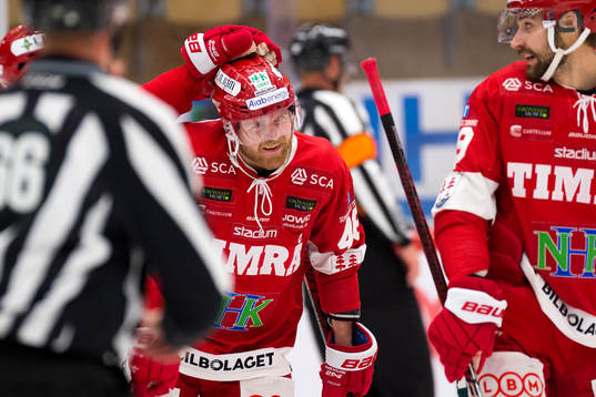Timrås Janne Jalasvaara jublar
