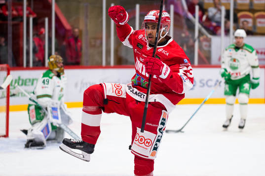 Timrås Jeremy Boyce jublar