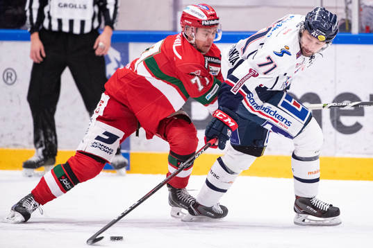 Moras Michael Keränen och Linköpings Daniel Olsson-Trkulja