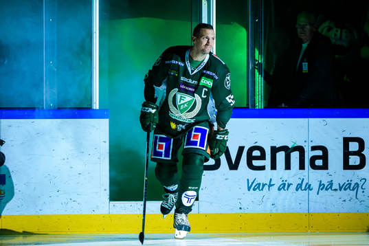 Färjestads Ole-Kristian Tollefsen tackas av och får åka