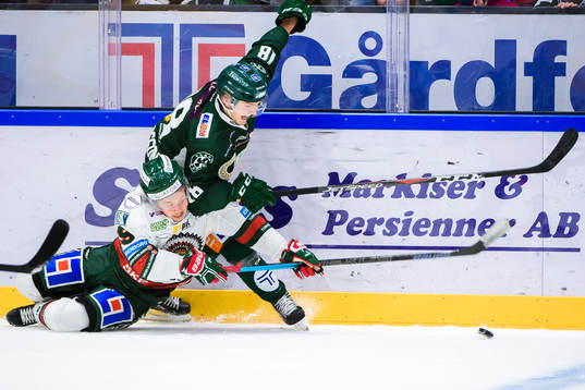 Frölundas Tim Söderlund och Färjestads Axel Ottosson