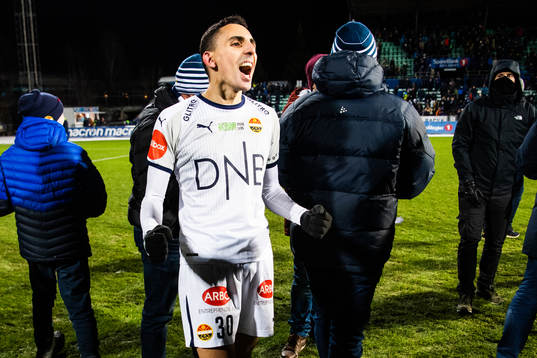Mustafa "Mos" Abdellaoue of Strømsgodset celebrates