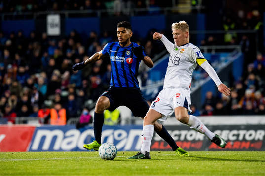 Ohi Omoijuanfo of Stabæk and Jakob Glesnes of Strømsgodset