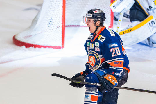 Växjös Juho Liukkonen jublar