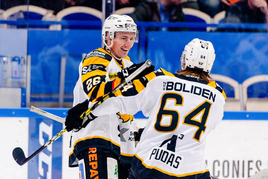 Skellefteås Patrik Norén och Jonathan Pudas jublar
