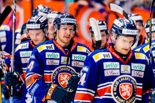 Växjös Niclas Burström jublar