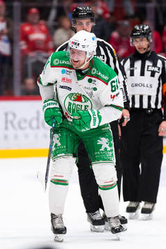 Rögles Jonas Ahnelöv har ont