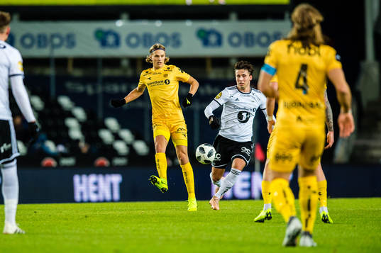 Ulrik Saltnes of Bodø/Glimt and Anders Trondsen of