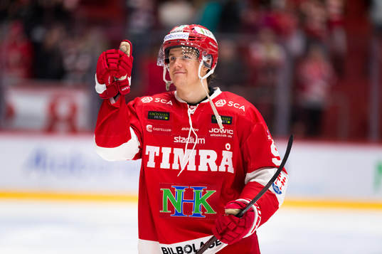 Timrås Filip Hållander jublar