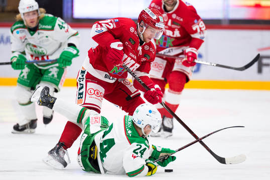 Timrås Sebastian Ohlsson och Rögles Kevin Wennström