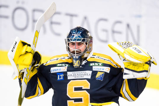Södertäljes Alexander Sahlin jublar