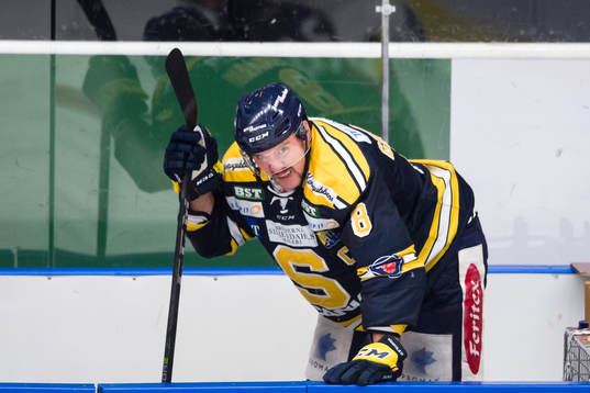 Södertäljes Nicklas Grossmann har ont