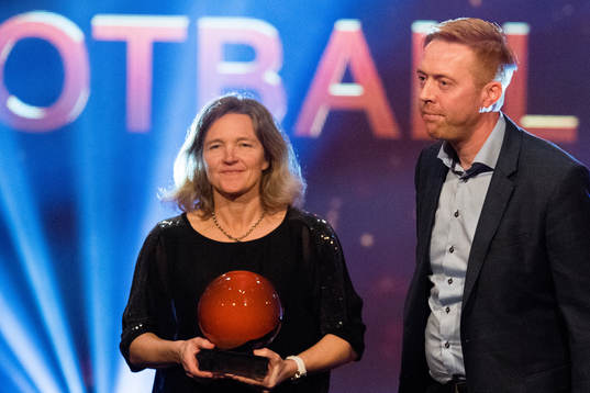 Hege Riise of LSK Kvinner and Svein Maalen of Ranheim are