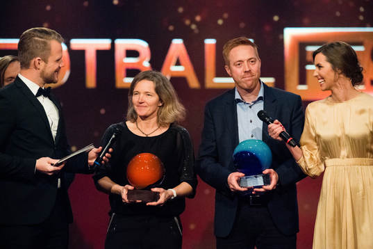 Hege Riise of LSK Kvinner and Svein Maalen of Ranheim are