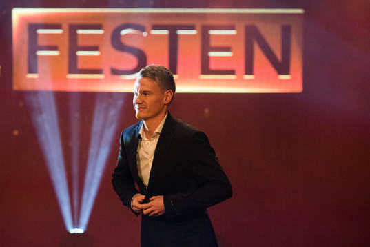 Jon Helge Tveita of Sarpsborg 08 is awarded the prize for