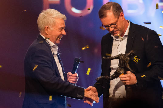 Kjetil Rekdal of Start is awarded "Kniksens Hederspris" by