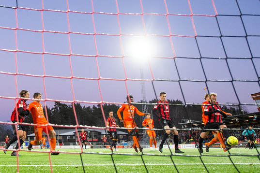 Brommapojkarnas Ludvig Öhman Silwerfeldt gör 1-0