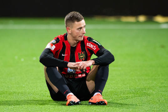 Brommapojkarnas Petar Petrovic deppar