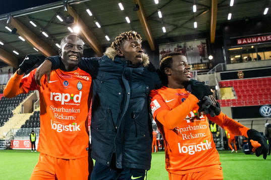 AFC Eskilstunas Kerfala Cissko jublar