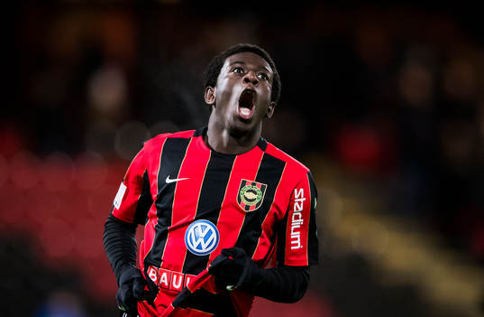 Brommapojkarnas Jack Lahne deppar