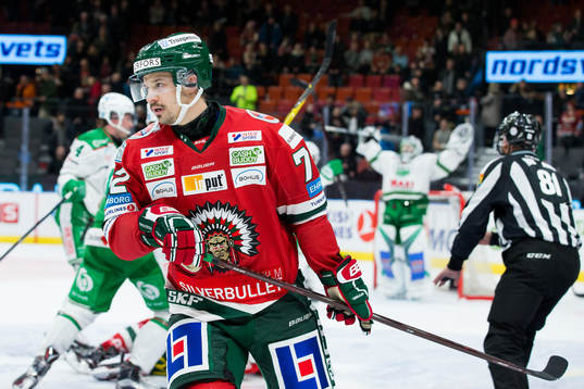 Frölundas Patrik Carlsson deppar på slutsignalen av