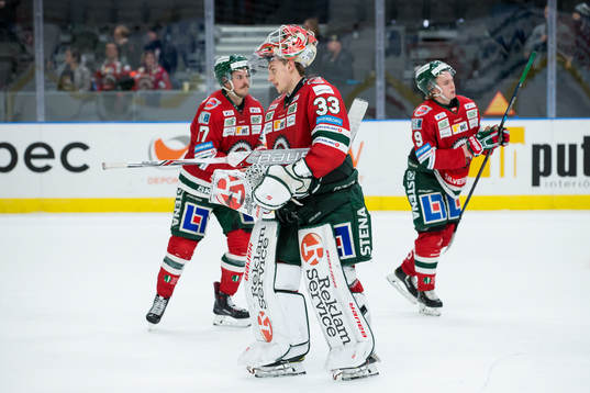 Frölundas målvakt Johan Mattsson deppar