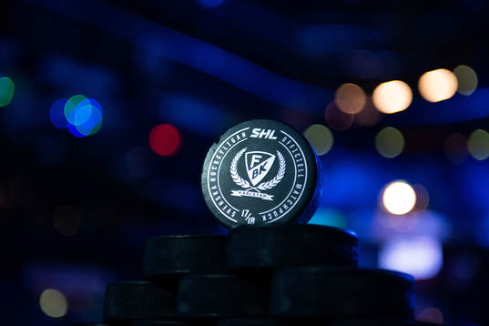 En Färjestads puck