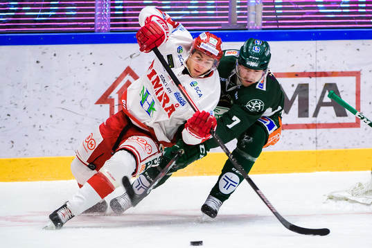 Timrås Rickard Palmberg och Färjestads Johan Ivarsson