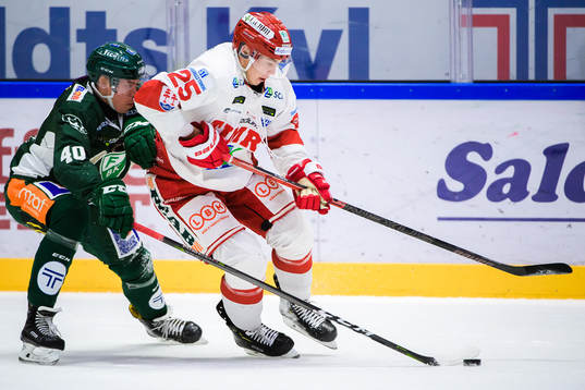 Färjestads Tomi Sallinen och Timrås Patrik Blomberg