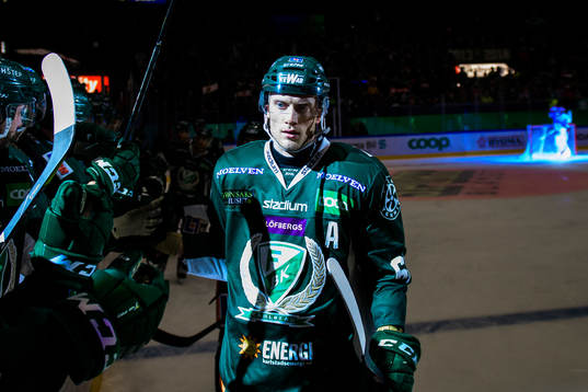 Färjestads Johan Ryno jublar